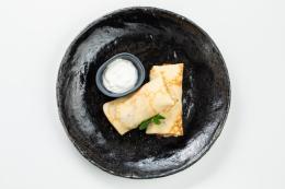 Блинчики с яблоком и корицей