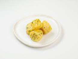 Отварной картофель с укропом