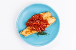 Судак с тушеными овощами